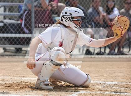Thumbnail 1 in Independence vs Davenport West (West Delaware Invitational) photogallery.
