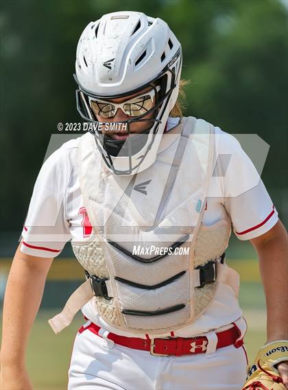 Thumbnail 2 in Independence vs Davenport West (West Delaware Invitational) photogallery.