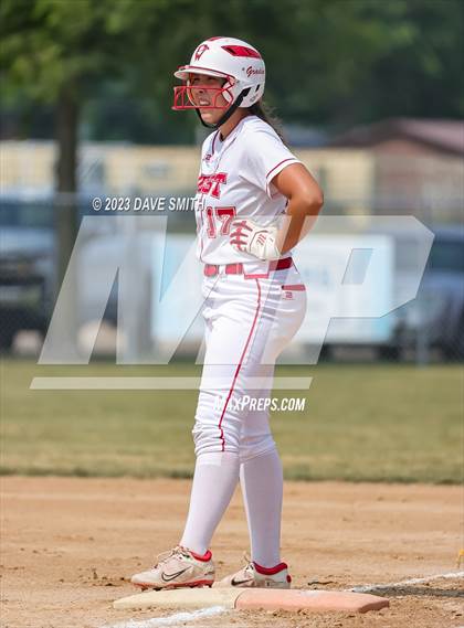 Thumbnail 1 in Independence vs Davenport West (West Delaware Invitational) photogallery.