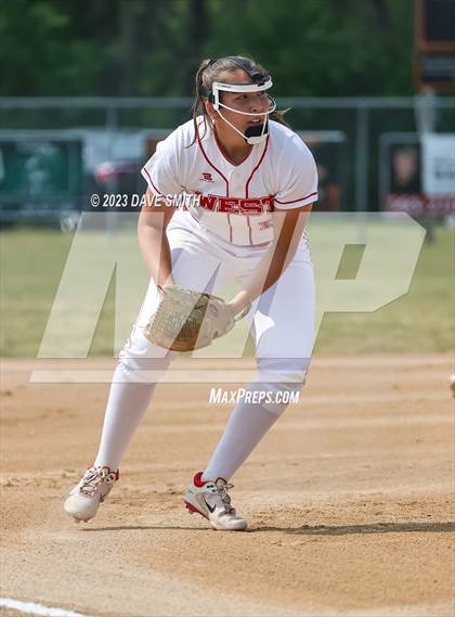 Thumbnail 1 in Independence vs Davenport West (West Delaware Invitational) photogallery.