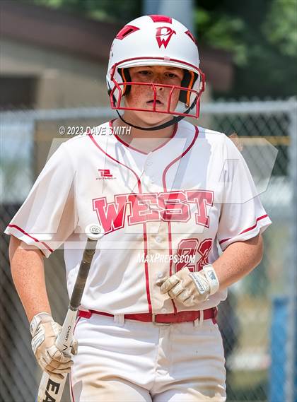 Thumbnail 3 in Independence vs Davenport West (West Delaware Invitational) photogallery.