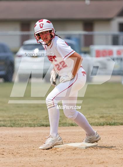 Thumbnail 2 in Independence vs Davenport West (West Delaware Invitational) photogallery.