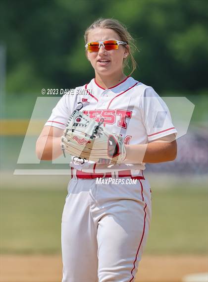 Thumbnail 2 in Independence vs Davenport West (West Delaware Invitational) photogallery.