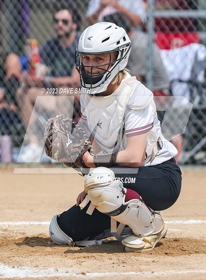 Thumbnail 3 in Independence vs Davenport West (West Delaware Invitational) photogallery.