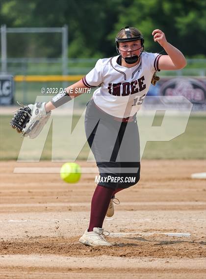 Thumbnail 3 in Independence vs Davenport West (West Delaware Invitational) photogallery.