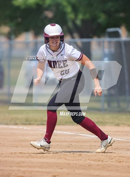 Thumbnail 2 in Independence vs Davenport West (West Delaware Invitational) photogallery.
