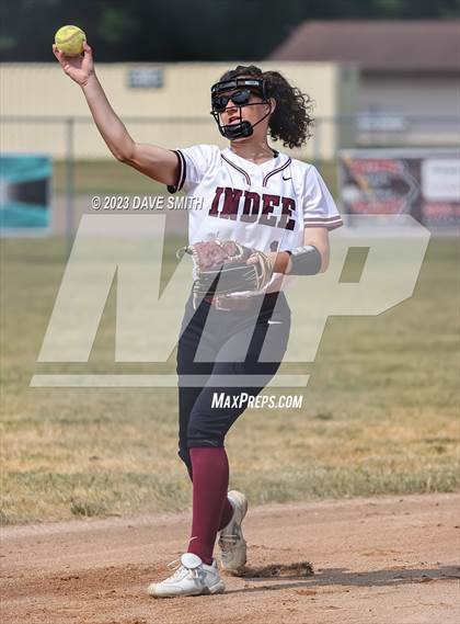 Thumbnail 2 in Independence vs Davenport West (West Delaware Invitational) photogallery.