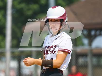 Thumbnail 2 in Independence vs Davenport West (West Delaware Invitational) photogallery.