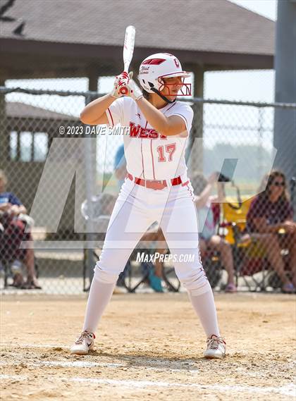 Thumbnail 1 in Independence vs Davenport West (West Delaware Invitational) photogallery.