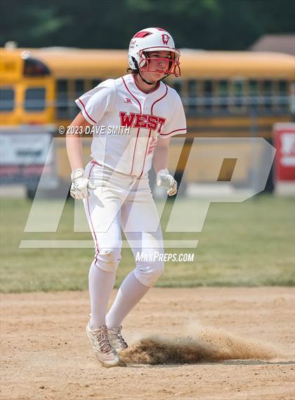 Thumbnail 1 in Independence vs Davenport West (West Delaware Invitational) photogallery.