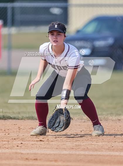 Thumbnail 3 in Independence vs Davenport West (West Delaware Invitational) photogallery.