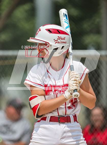 Thumbnail 1 in Independence vs Davenport West (West Delaware Invitational) photogallery.