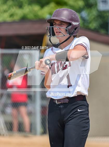 Thumbnail 3 in Independence vs Davenport West (West Delaware Invitational) photogallery.