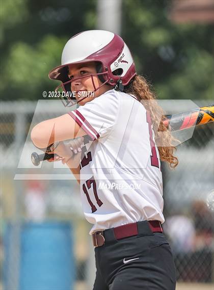Thumbnail 2 in Independence vs Davenport West (West Delaware Invitational) photogallery.