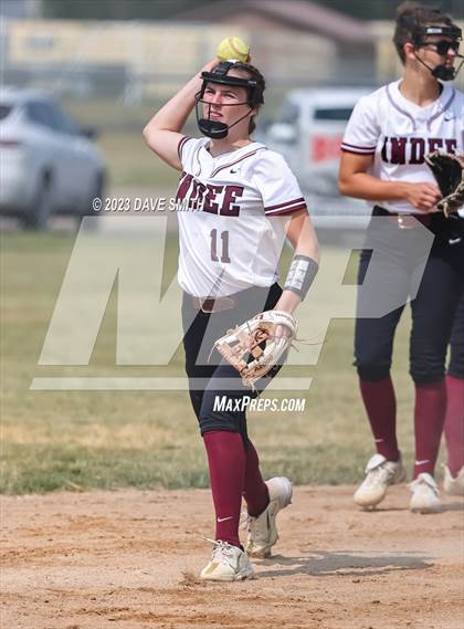 Thumbnail 2 in Independence vs Davenport West (West Delaware Invitational) photogallery.