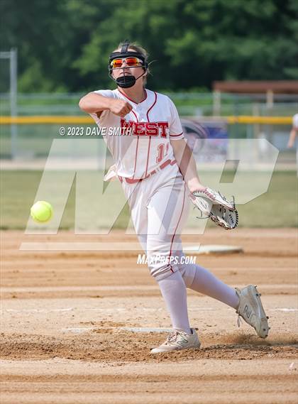 Thumbnail 1 in Independence vs Davenport West (West Delaware Invitational) photogallery.