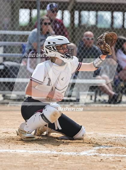 Thumbnail 1 in Independence vs Davenport West (West Delaware Invitational) photogallery.