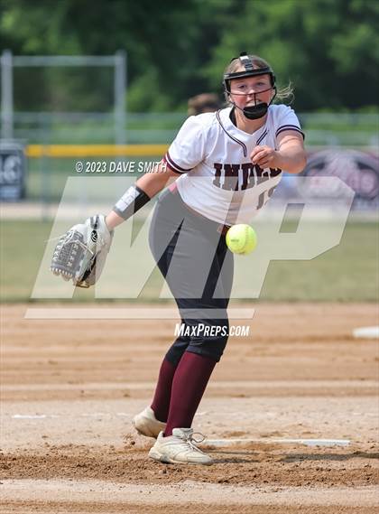 Thumbnail 2 in Independence vs Davenport West (West Delaware Invitational) photogallery.