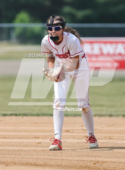 Thumbnail 2 in Independence vs Davenport West (West Delaware Invitational) photogallery.