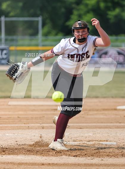 Thumbnail 2 in Independence vs Davenport West (West Delaware Invitational) photogallery.