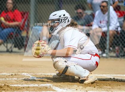 Thumbnail 3 in Independence vs Davenport West (West Delaware Invitational) photogallery.