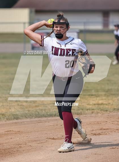 Thumbnail 1 in Independence vs Davenport West (West Delaware Invitational) photogallery.