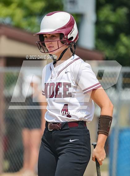 Thumbnail 1 in Independence vs Davenport West (West Delaware Invitational) photogallery.