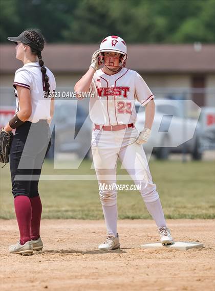 Thumbnail 1 in Independence vs Davenport West (West Delaware Invitational) photogallery.