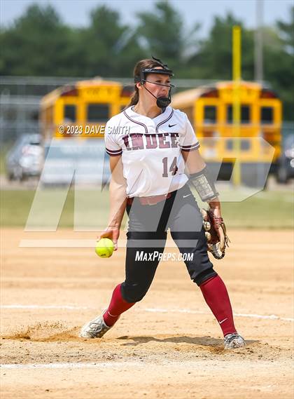 Thumbnail 2 in Independence vs Davenport West (West Delaware Invitational) photogallery.