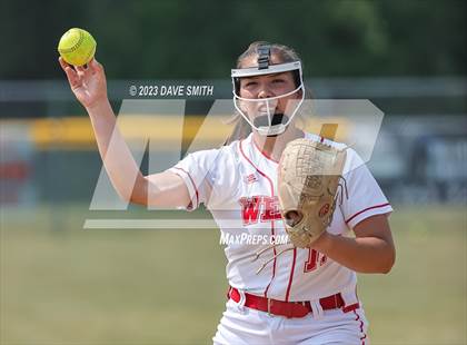 Thumbnail 1 in Independence vs Davenport West (West Delaware Invitational) photogallery.