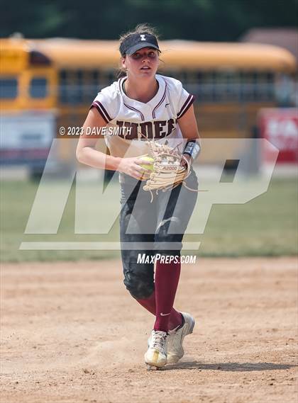 Thumbnail 1 in Independence vs Davenport West (West Delaware Invitational) photogallery.