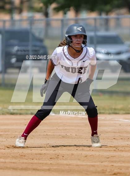 Thumbnail 2 in Independence vs Davenport West (West Delaware Invitational) photogallery.