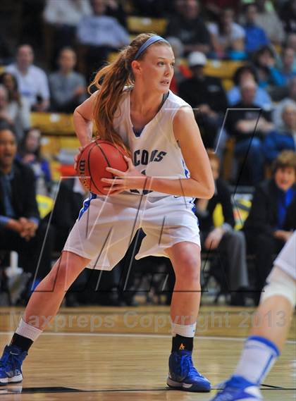 Thumbnail 2 in Regis Jesuit vs. Highlands Ranch (CHSAA 5A Final) photogallery.