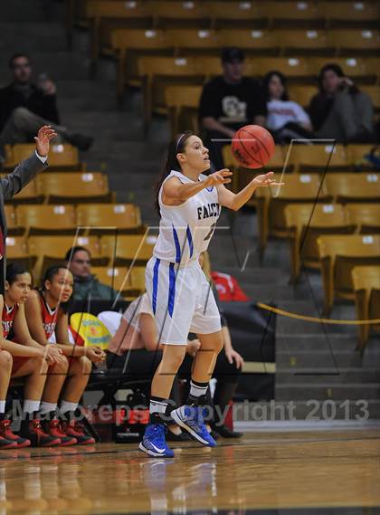 Thumbnail 1 in Regis Jesuit vs. Highlands Ranch (CHSAA 5A Final) photogallery.
