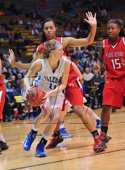 Thumbnail 1 in Regis Jesuit vs. Highlands Ranch (CHSAA 5A Final) photogallery.