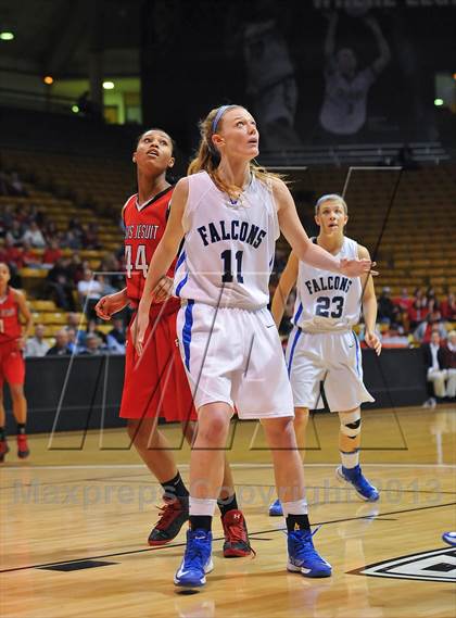 Thumbnail 3 in Regis Jesuit vs. Highlands Ranch (CHSAA 5A Final) photogallery.