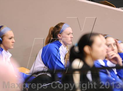 Thumbnail 2 in Regis Jesuit vs. Highlands Ranch (CHSAA 5A Final) photogallery.