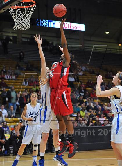 Thumbnail 1 in Regis Jesuit vs. Highlands Ranch (CHSAA 5A Final) photogallery.