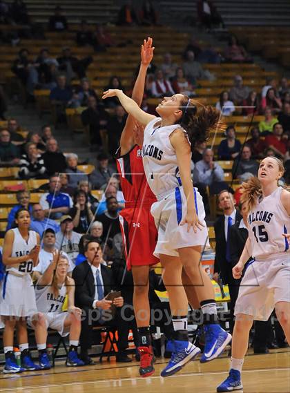 Thumbnail 2 in Regis Jesuit vs. Highlands Ranch (CHSAA 5A Final) photogallery.