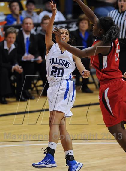 Thumbnail 1 in Regis Jesuit vs. Highlands Ranch (CHSAA 5A Final) photogallery.