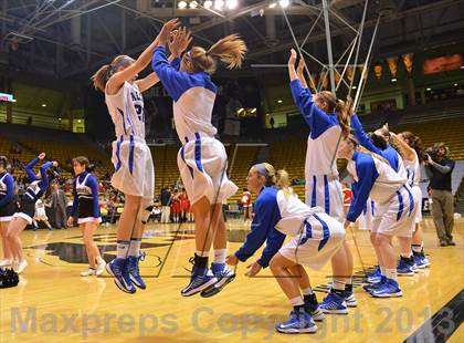 Thumbnail 2 in Regis Jesuit vs. Highlands Ranch (CHSAA 5A Final) photogallery.