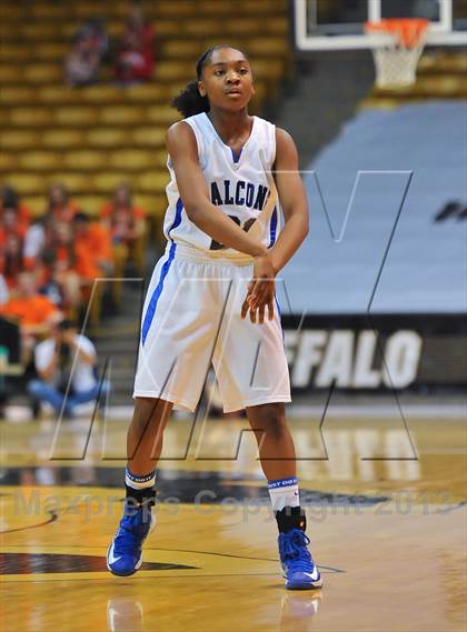 Thumbnail 3 in Regis Jesuit vs. Highlands Ranch (CHSAA 5A Final) photogallery.