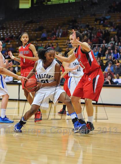 Thumbnail 1 in Regis Jesuit vs. Highlands Ranch (CHSAA 5A Final) photogallery.
