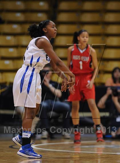 Thumbnail 1 in Regis Jesuit vs. Highlands Ranch (CHSAA 5A Final) photogallery.