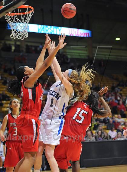 Thumbnail 1 in Regis Jesuit vs. Highlands Ranch (CHSAA 5A Final) photogallery.