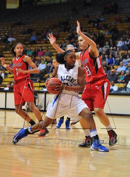 Thumbnail 3 in Regis Jesuit vs. Highlands Ranch (CHSAA 5A Final) photogallery.