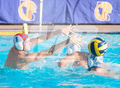 Thumbnail 2 in Clovis vs. Redwood (CIF NorCal Division 2 Regional Final) photogallery.