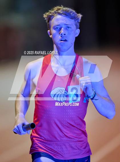 Thumbnail 1 in Eagle No Tax Relays (4x800M) photogallery.