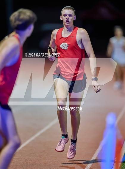 Thumbnail 3 in Eagle No Tax Relays (4x800M) photogallery.