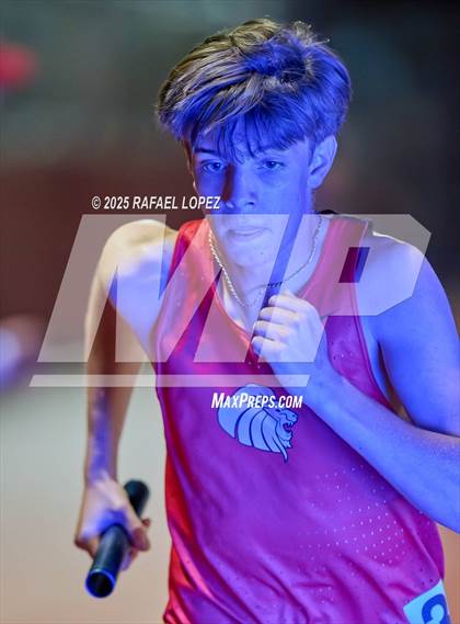 Thumbnail 2 in Eagle No Tax Relays (4x800M) photogallery.